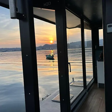 Botel Celesia Sky Water Andromeda *