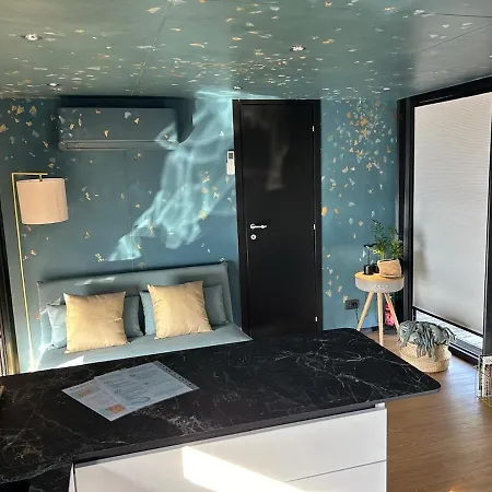 Hotel na wodzie Celesia Sky Water Andromeda Sesto Calende