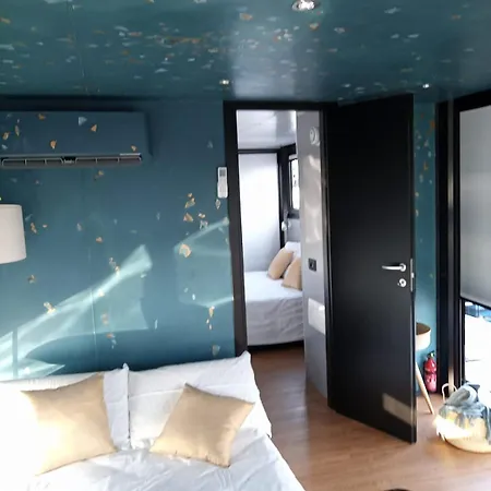 Celesia Sky Water Andromeda Hotel na wodzie *