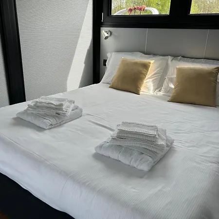 Celesia Sky Water Andromeda Sesto Calende